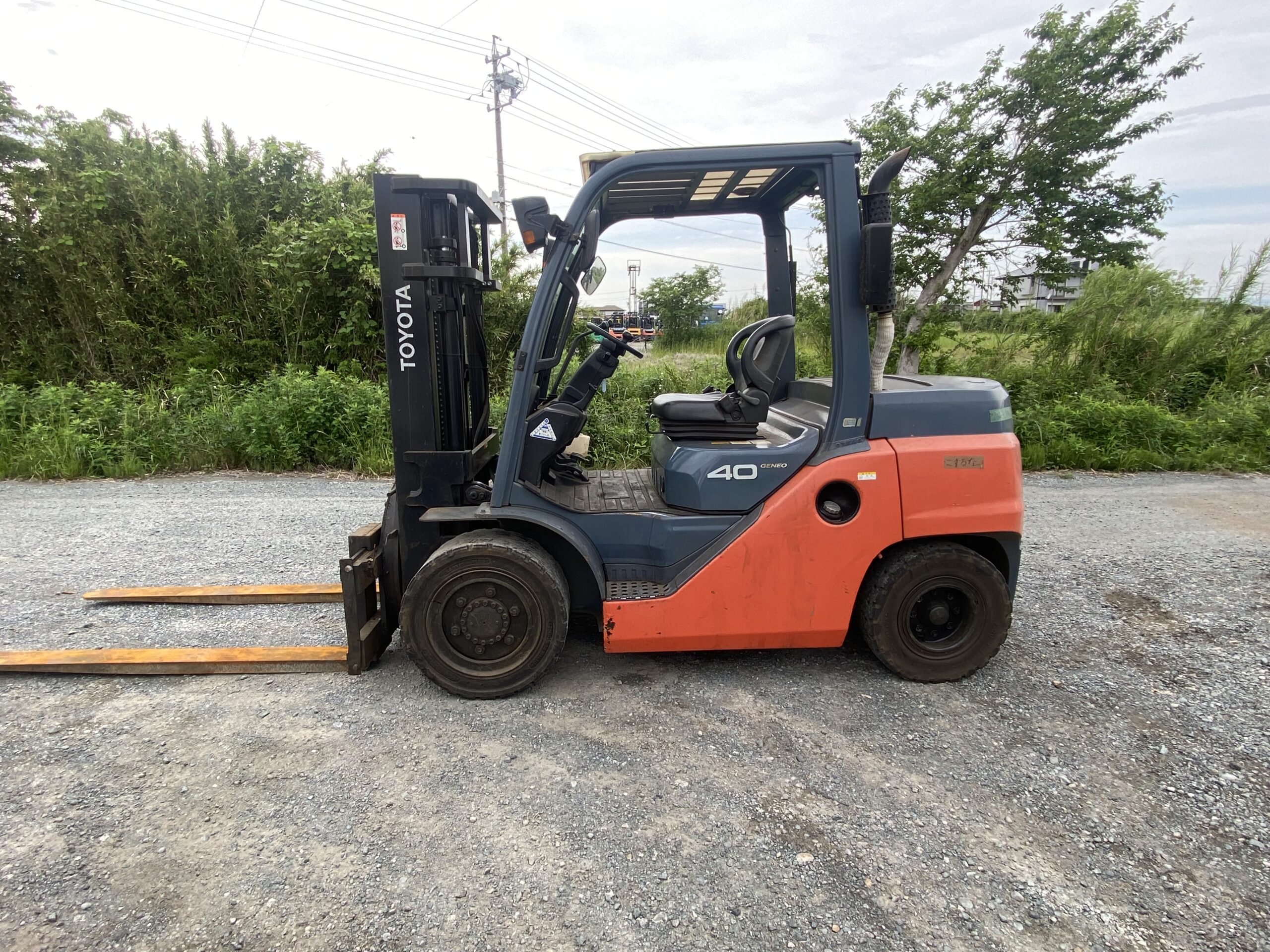 トヨタ中古車【8FD40】