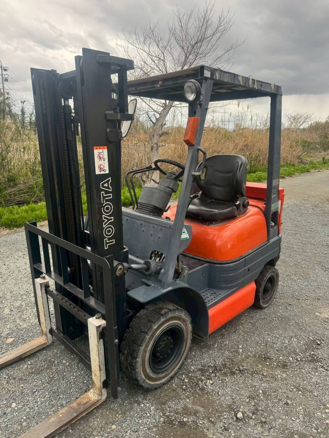 トヨタ中古車【6FGL10】