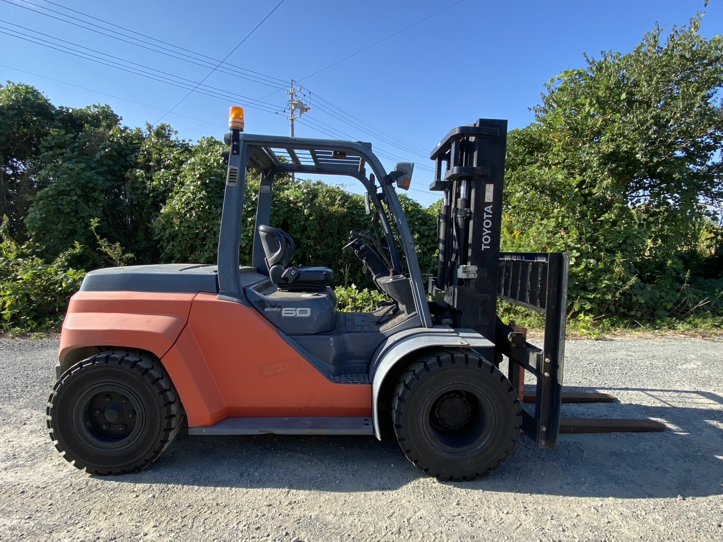 トヨタ中古車【8FD60】